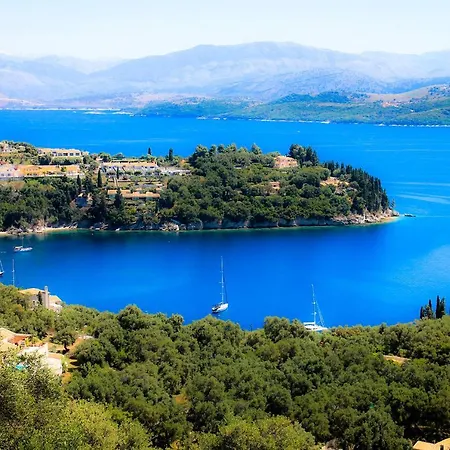 Semesterbostad Clios House Kavalleraina