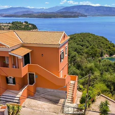 Clios House Semesterbostad Kavalleraina