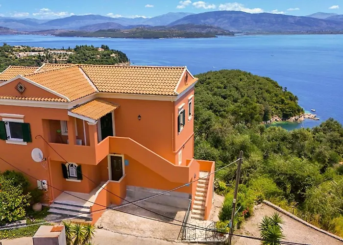 Clios House 펜션 Kavalleraina